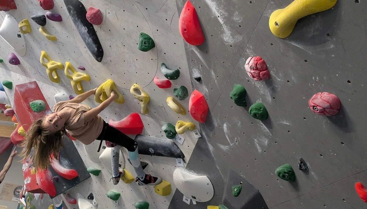 Lucia liebt das Bouldern in der inklusiven Gruppe | © DAV-Sektion Memmingen